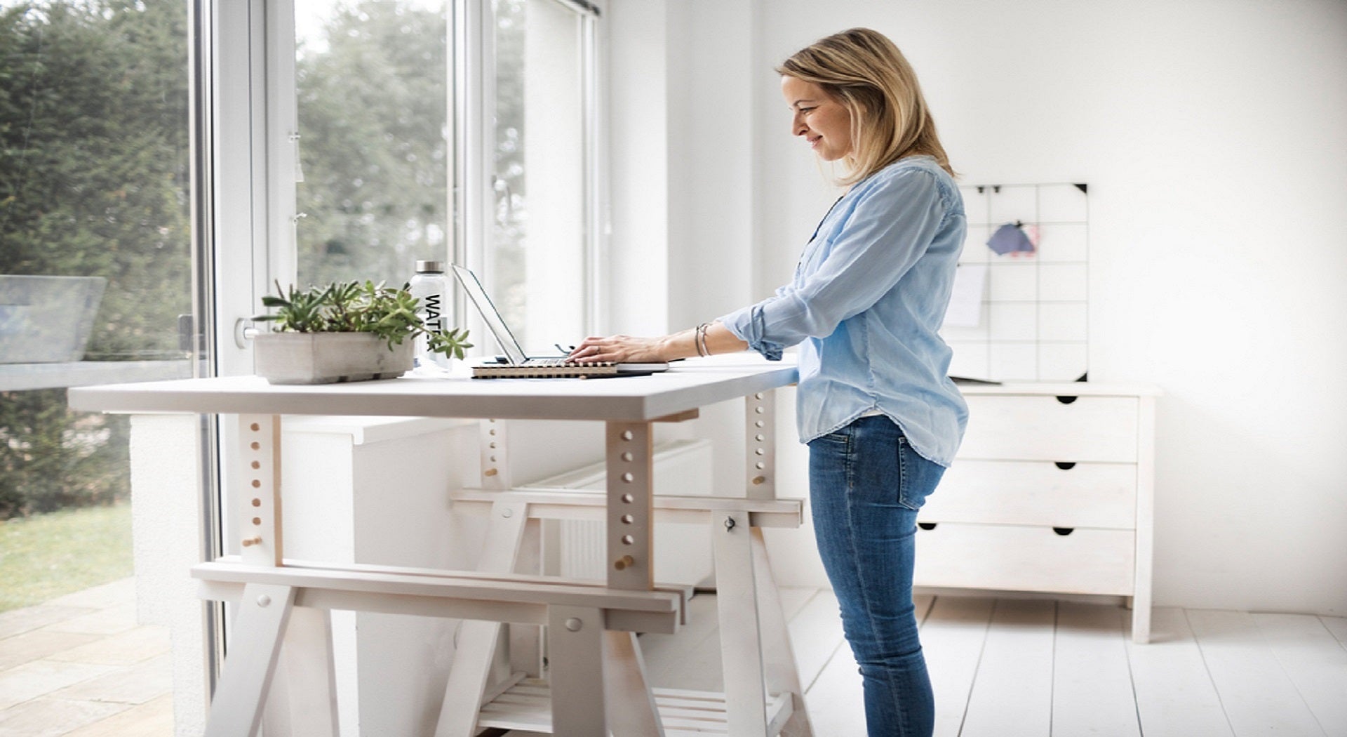 Tips to Find Right Adjustable Table for Working at Home